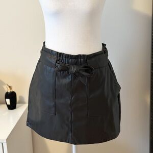 Ci Sono Black Vegan Leather Black Mini Skirt | M